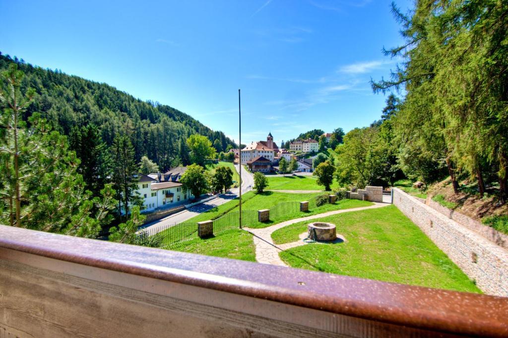 Apartments Waldquell Collalbo Exteriér fotografie